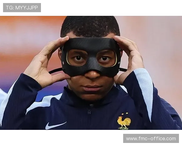 曼奇尼接受鼻骨手术将戴面具复出